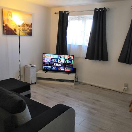 Delight Apartment, Close To Excel, London City Airport & O2! Exterior foto